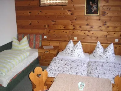 Dreibettzimmer